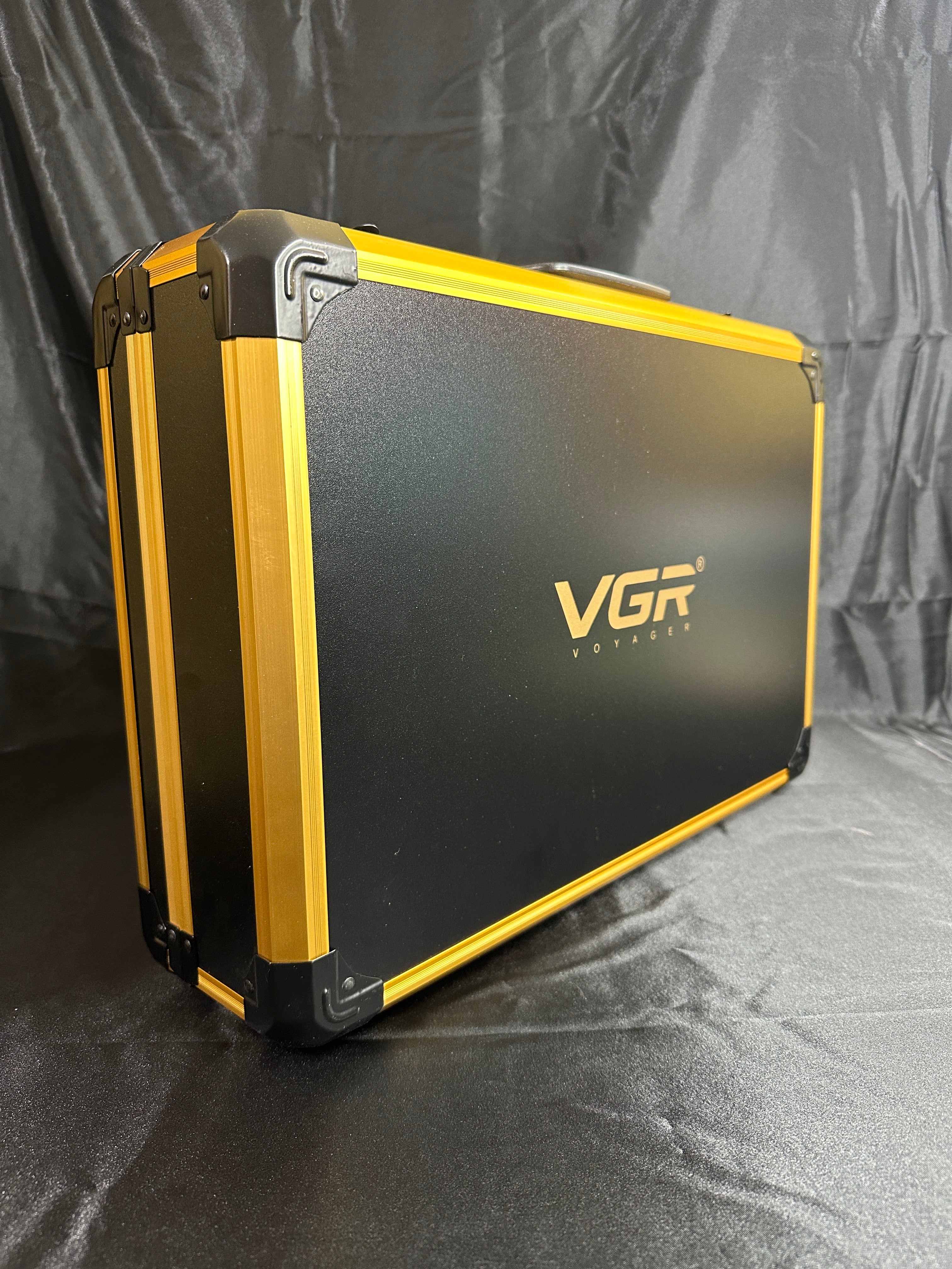 Combo Kit Vgr Professional Clipper Trimmer Shaver y Secador 4 en 1 Maleta Rojo