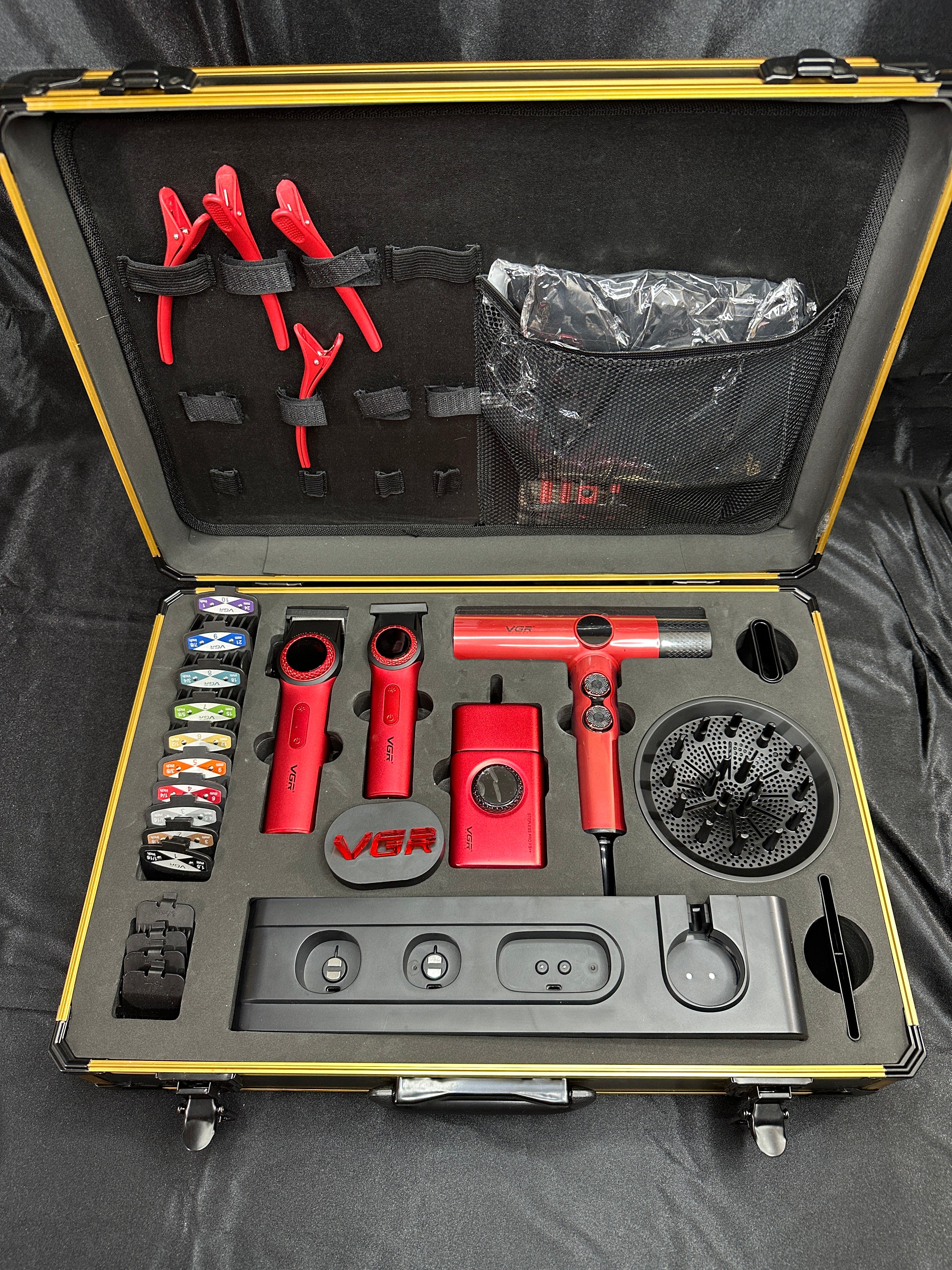 Combo Kit Vgr Professional Clipper Trimmer Shaver y Secador 4 en 1 Maleta Rojo