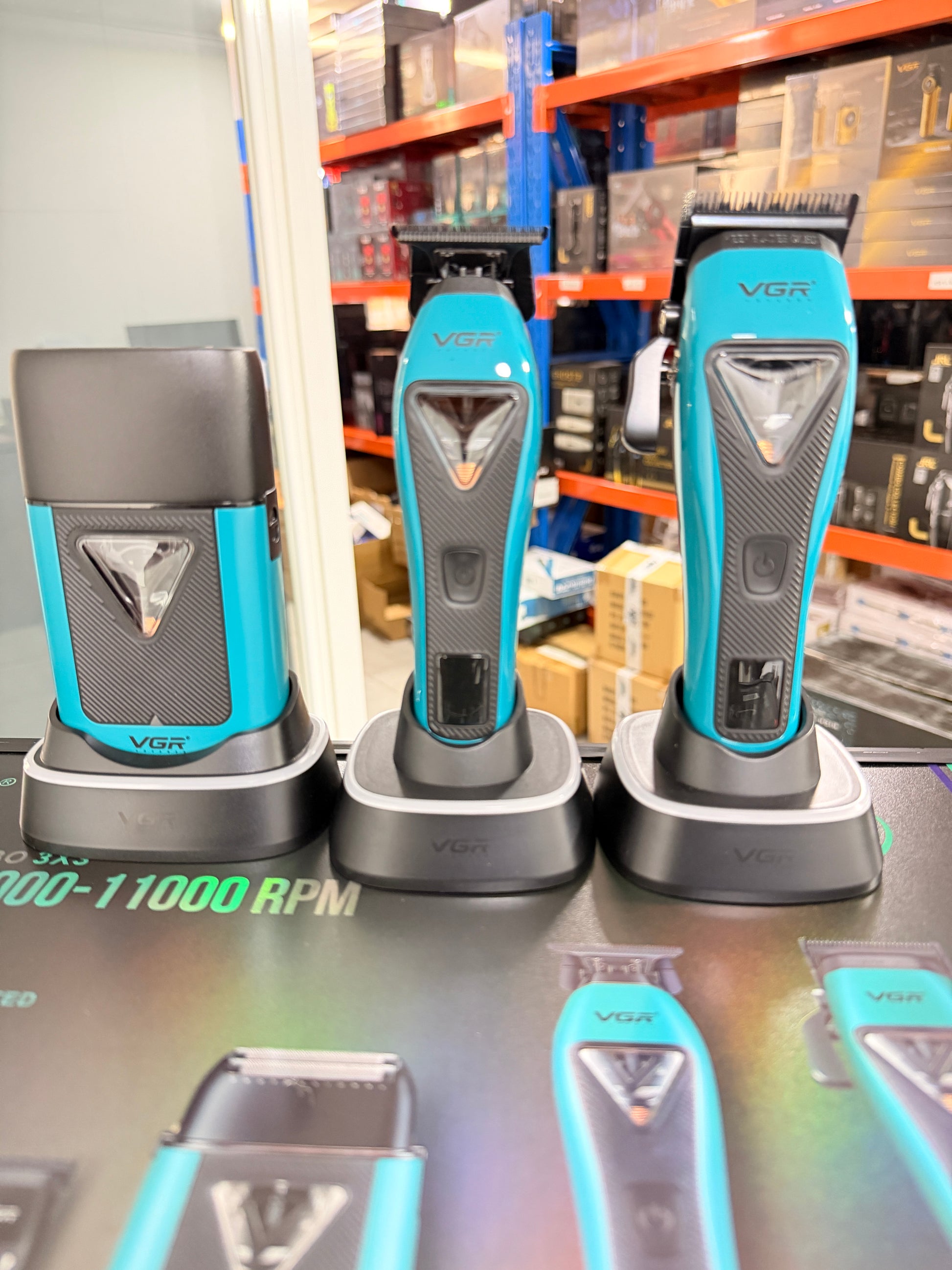 VGR V-035 S3 Barber Combo: 3-in-1 Clipper, Trimmer & Shaver - siemprecompra