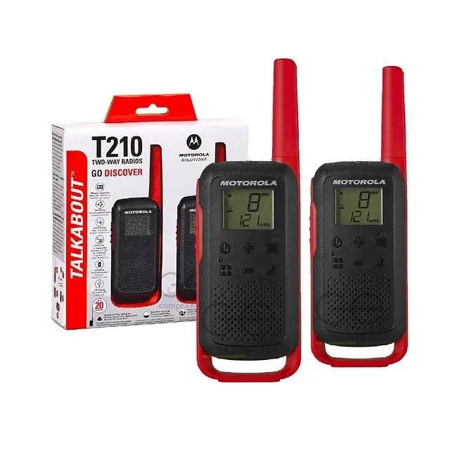 Radio Comunicador Motorola T210 con pantalla LCD y acentos rojos, 32 km de alcance