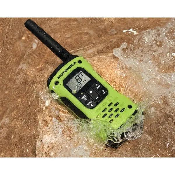 Radio Comunicador Motorola T600 verde neón, impermeable, 35 millas, pantalla digital